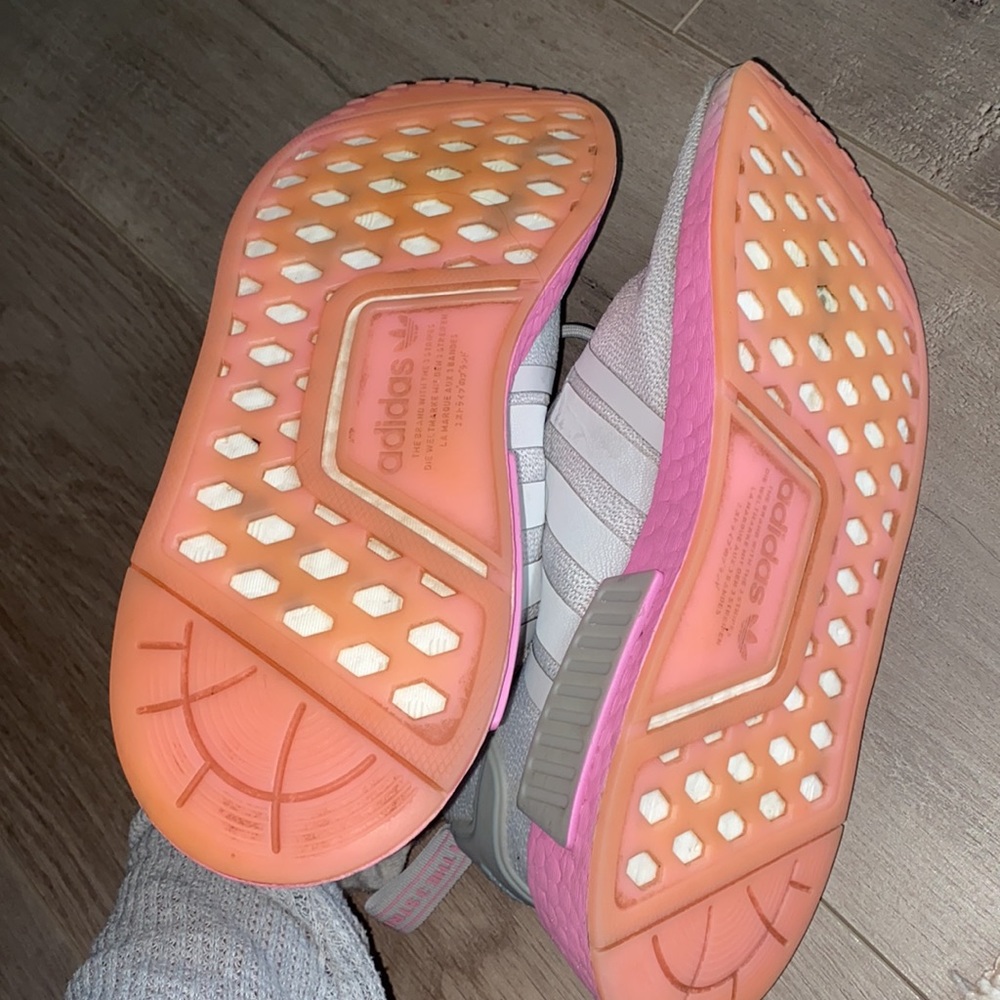 Adidas Originals Women's NMD_R1 shoes - Picture 6 of 6